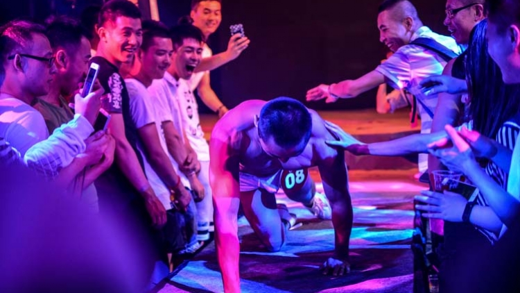 mr gay china floor